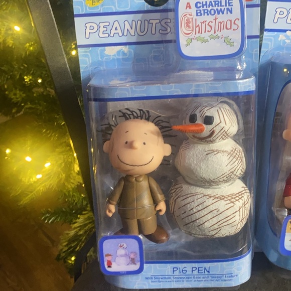 🎄Peanuts collectible Christmas figures 🎄 - Picture 2 of 4